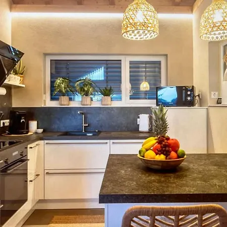 Casa Deluxe Eifel Tatil Evi *